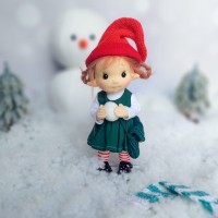 Cinnamon - Christmas Elf